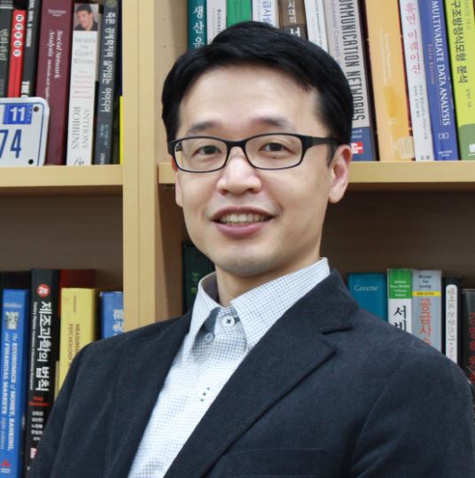 Hong-Hee Lee